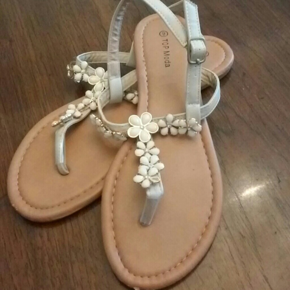 TOP MODA 9.0 Jeweled Sandal